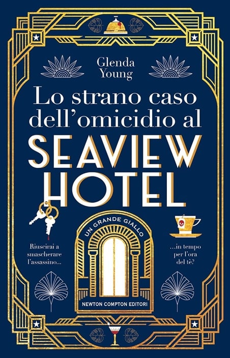 Sulla copertina blu de Lo strano caso dell'omicidio al Seaview Hotel, oltre al titolo riportato in caratteri cubitali, sono presenti un mazzo di chiavi, una tazza di tè da cui sporge un filtro avvelenato, un cocktail e un tipico campanello da banco accoglienza