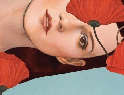 Sulla copertina di Tutta la vita che resta di Roberta Recchia ci sono le illustrazioni di due giovani donne circondate da papaveri rossi